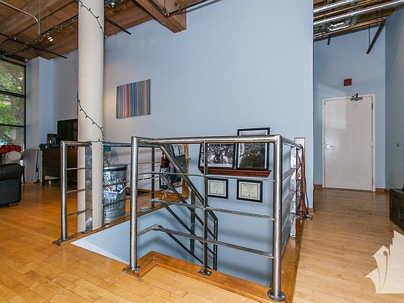 5th image of 701 W Jackson Blvd #878401