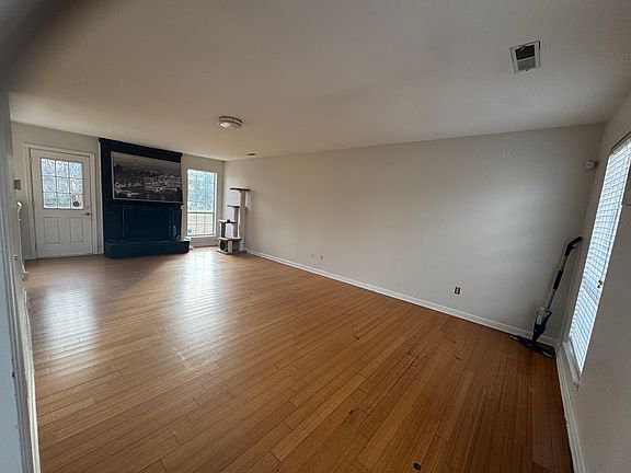 4th image of 2100 Bally Duff Ln