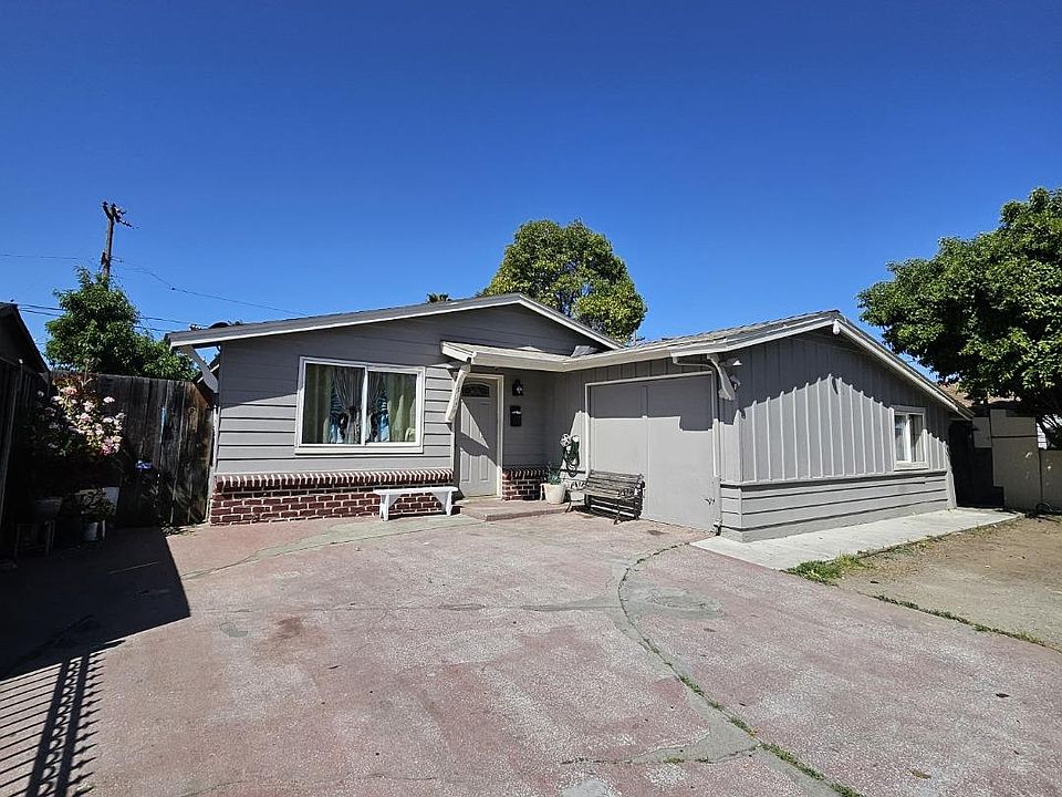 2nd image of 2193 Inman Way