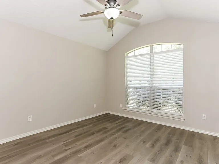 1512 Fern Dr — Photo 14