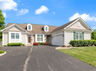 2 Callahan Ct, Pittsford, NY 14534