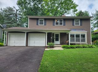 531 S 13th St, St Charles, IL 60174