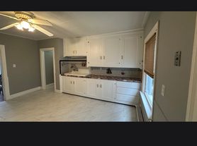 85 Maynard St, Pawtucket, RI