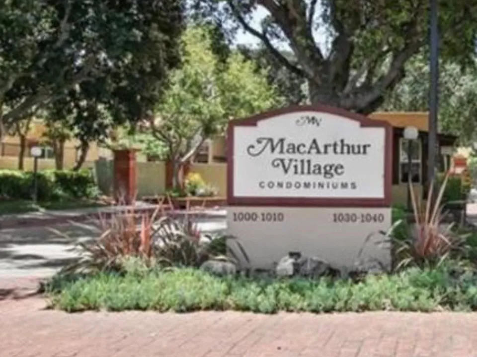 1030 W Macarthur Blvd #7