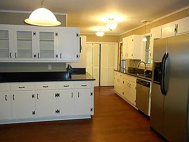5th image of 1212 Canterbury Dr