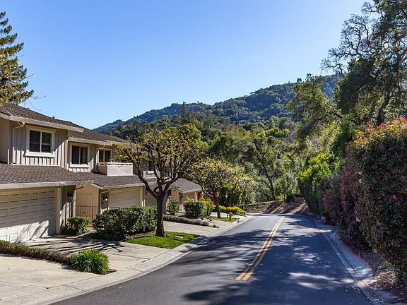 3rd image of 14684 Stoneridge Dr