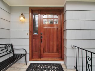 235 Sturbridge Ln, Southport, CT 06890