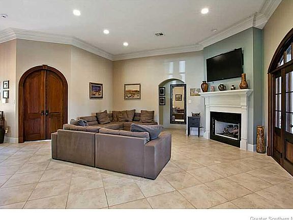 4th image of 1678 N Woodland Forest Dr