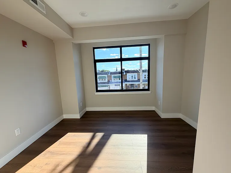 1015 N 45th St #1 — Photo 8