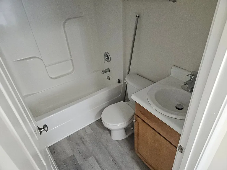 5900 Wynmore Rd — Photo 15