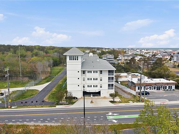 2nd image of 320 Sandbridge Rd APT 305