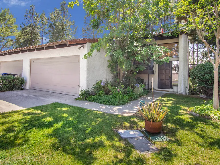8 Aspen Way — Photo 40