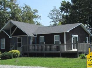 114 E Cooper St, Green Ridge, MO 65332