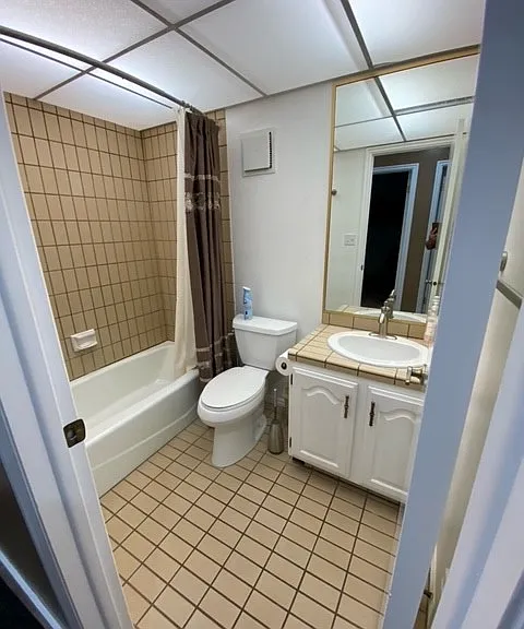 545 S Valley View Dr #7 — Photo 8