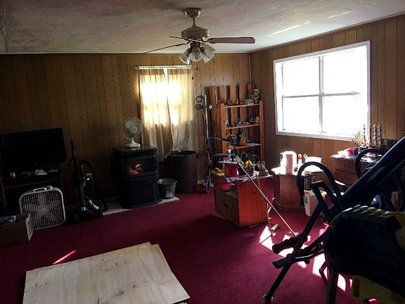 4th image of 1209 S Texas St