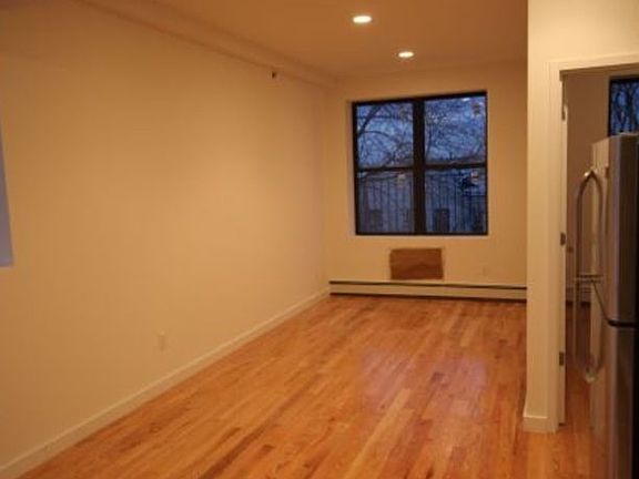 4th image of 1347 Greene Ave APT 02R