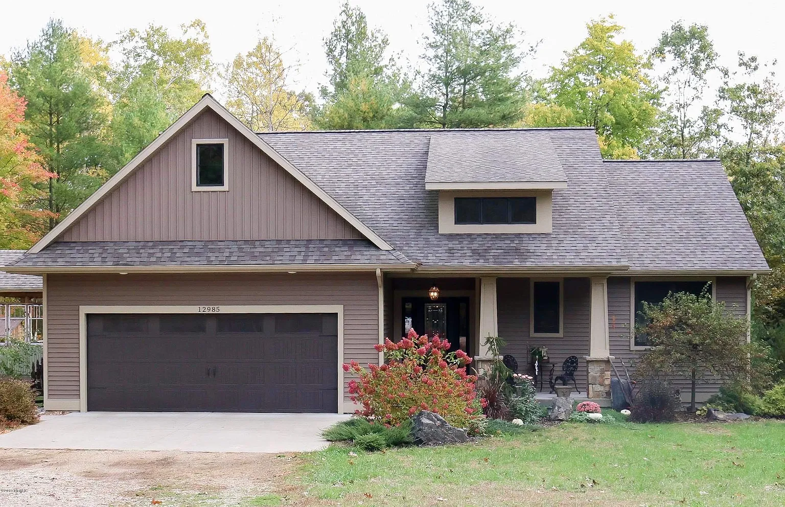 12985 Hamilton Hills Dr photo 1