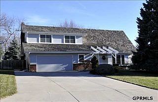 1st image of 905 S 131st St
