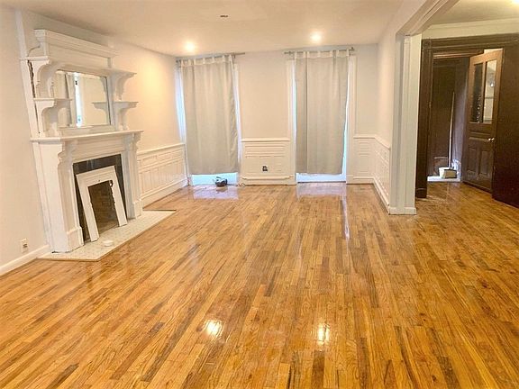 4th image of 394 Hancock St APT 1
