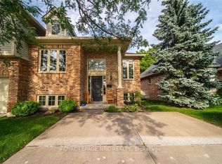 174 Martindale Rd #25, Saint Catharines, ON L2S3Z9