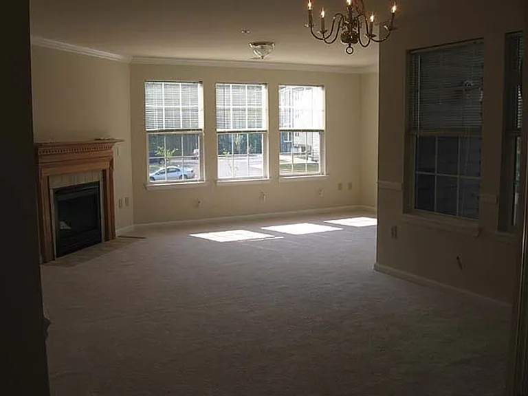 45495 Westmeath Way — Photo 4