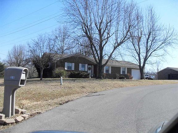 4th image of 318 Fox Dr