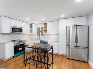 11 Lantern Ln, Coventry, RI 02816