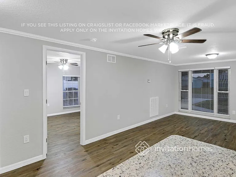 431 Floridana Dr — Photo 12