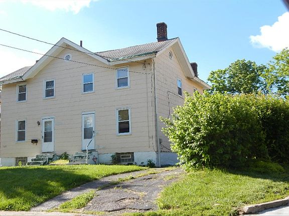 3rd image of 1625 California Ave