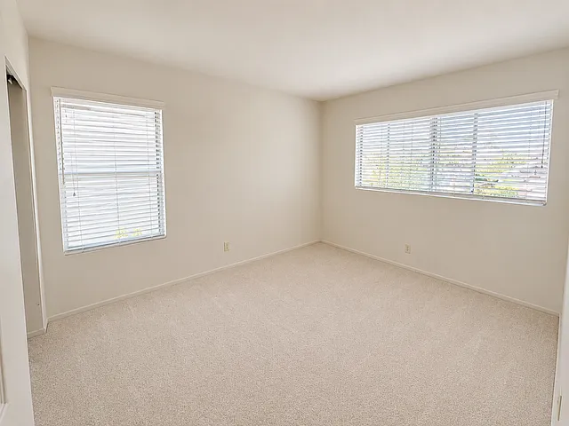 138 Del Oro Lagoon — Photo 26