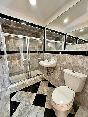 Rented by City Connections Realty | media 4