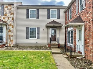 536 Austin Dr APT C, Barberton, OH 44203