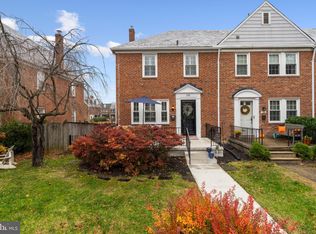 136 Hopkins Rd, Baltimore, MD 21212