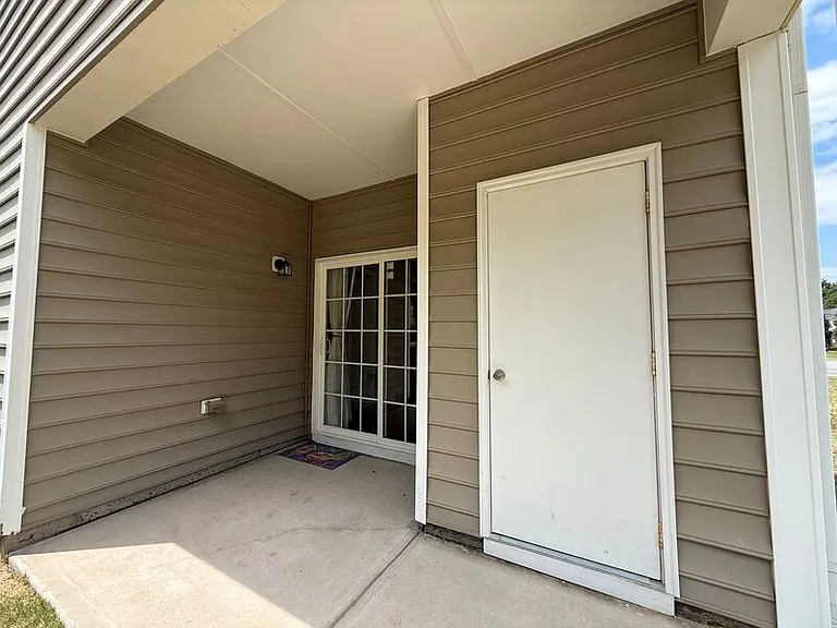 1812 Grace Point Rd — Photo 23
