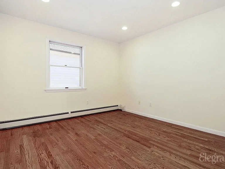 36 Devoe St — Photo 10