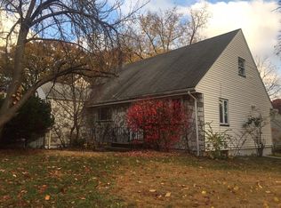 147 W 7th Ave, Roselle, NJ 07203
