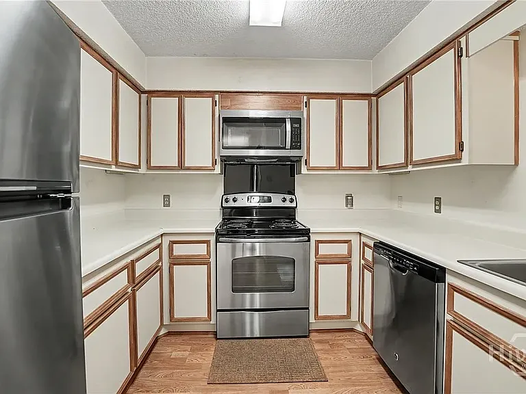 102 Hidden Lake Ct — Photo 6