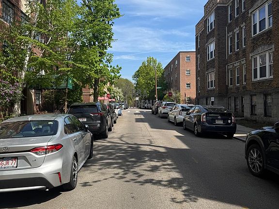 5th image of 96 Strathmore Rd #5