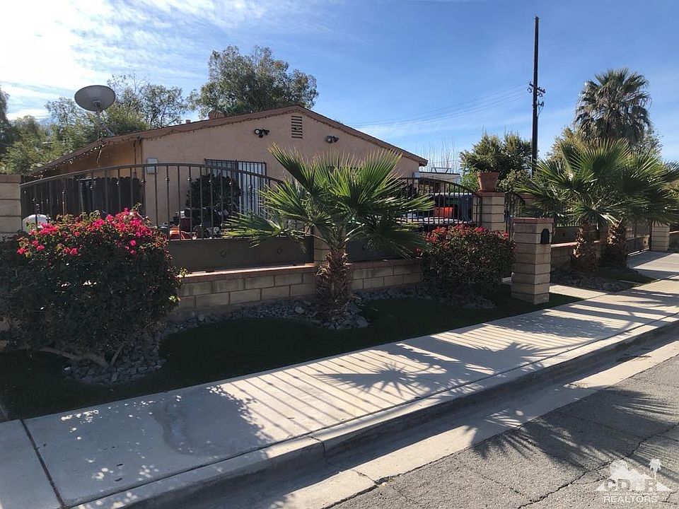 2nd image of 49884 Avenida Del Parque