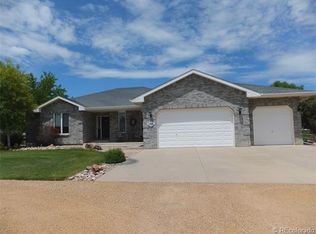 366 Hunters Ridge Dr, Mead, CO 80542