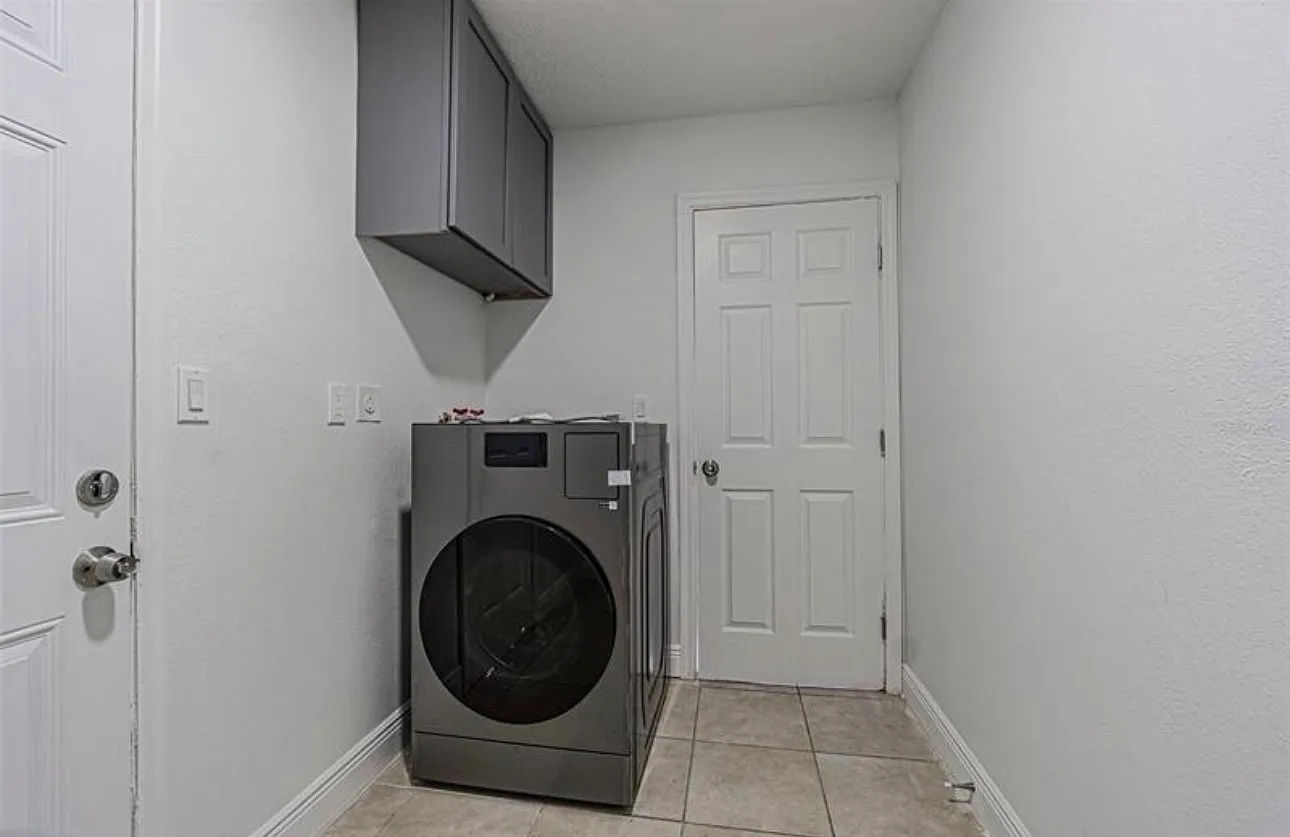 2 bed, 800 sqft, $1,550 — Photo 3