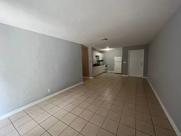1100 Henrietta Ave — Photo 4