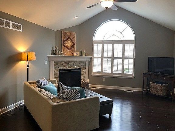 3rd image of 1044 Ann Marie Way