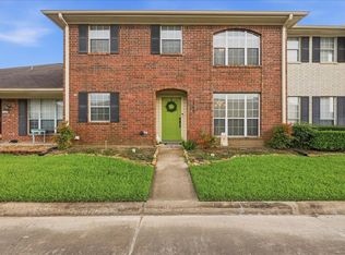 1149 Green Meadow St, Beaumont, TX 77706