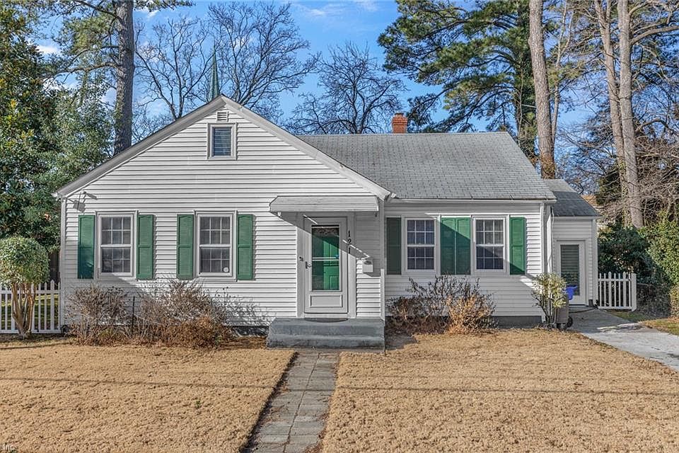 1st image of 121 Haven Dr