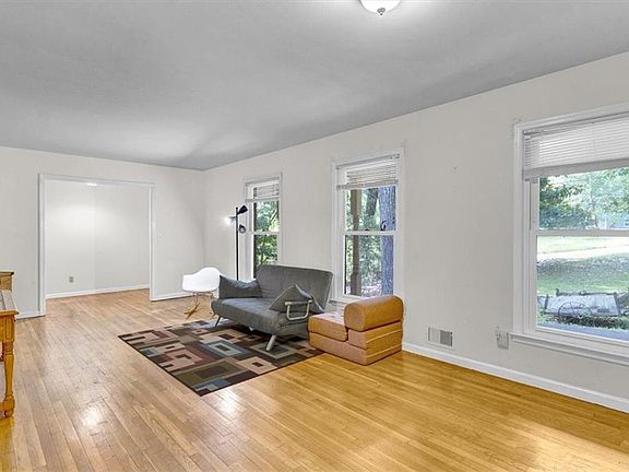 5th image of 4548 Fountainhead Dr
