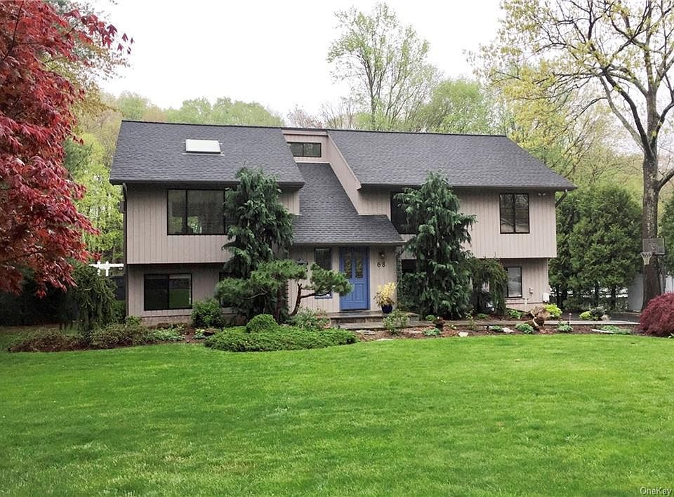 1st image of 68 Dahlia Dr