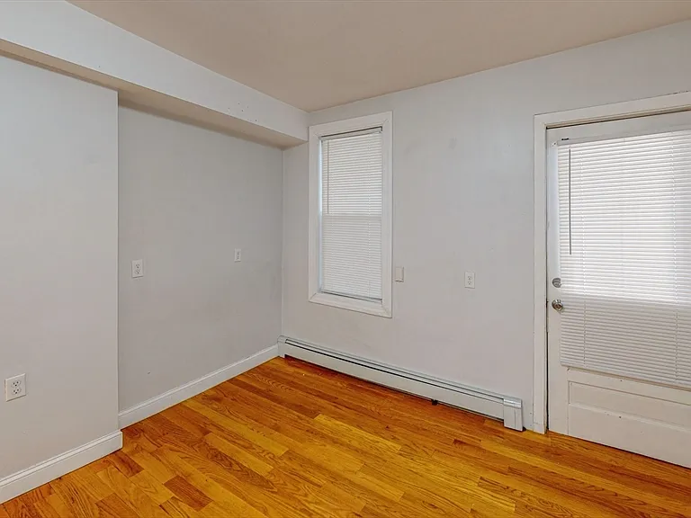 67 Marion St #2 — Photo 6