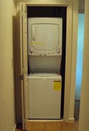 5th image of 1843 Parkview Green Cir