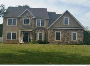 1154 Place Rd, Bethlehem, PA 18017